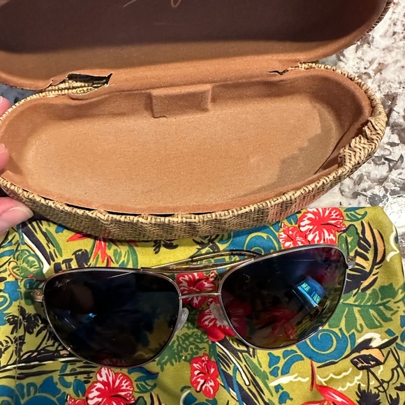 Maui Jim Cliff House Aviator Sunglasses, Gold frame - Picture 2 of 8